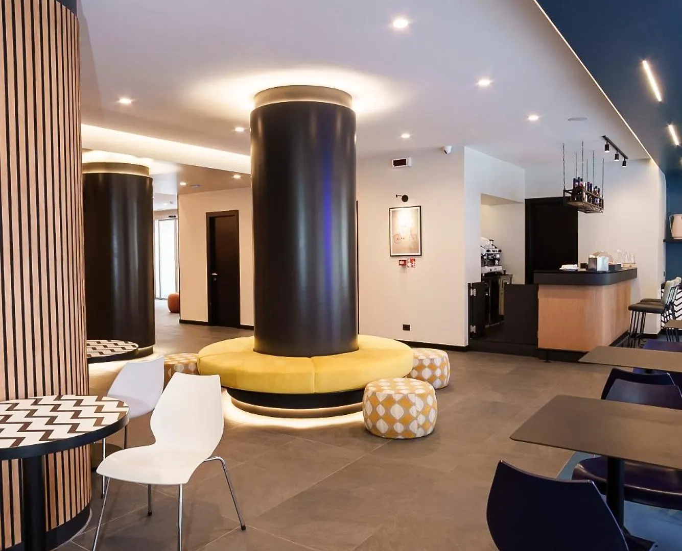 **** Hotel Aparthotel Colombo Roma Italy