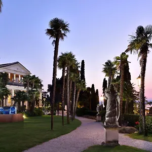 Отель Cortine Palace Relais Chateaux