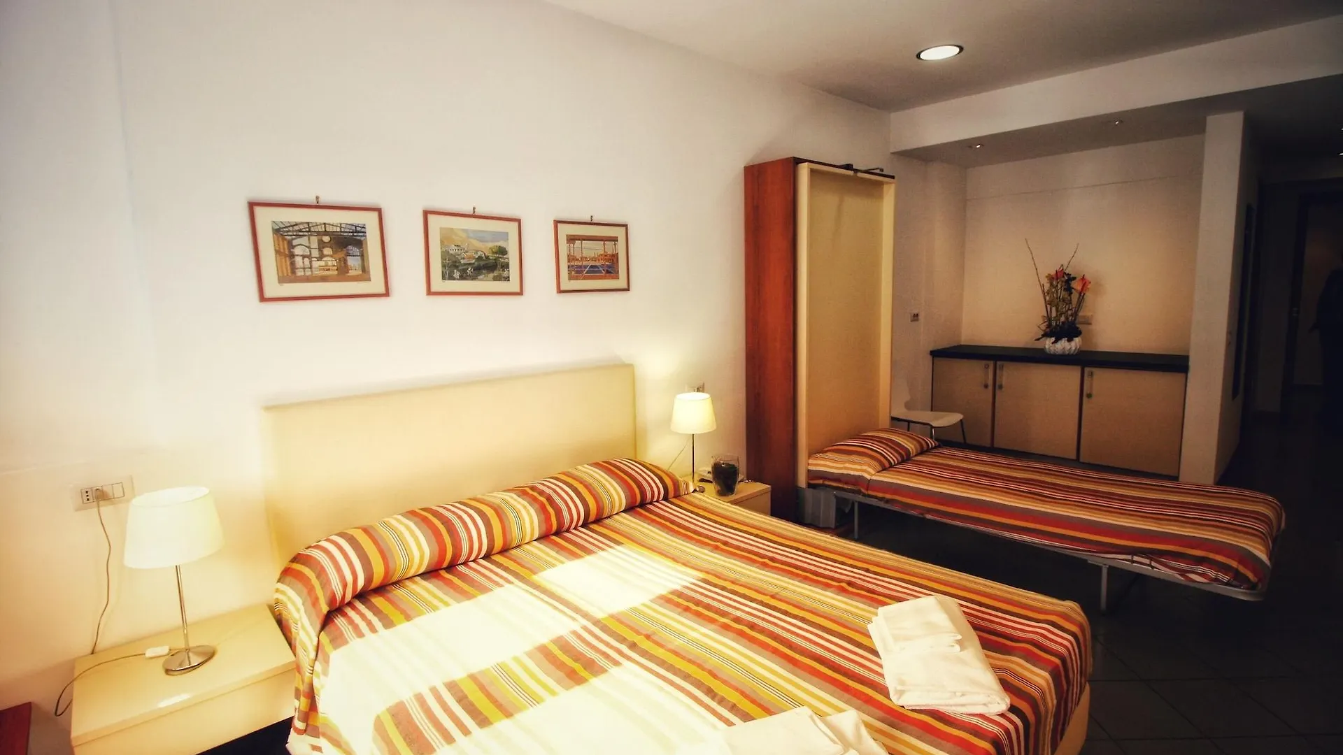 Aparthotel Colombo Roma 4*, Rome